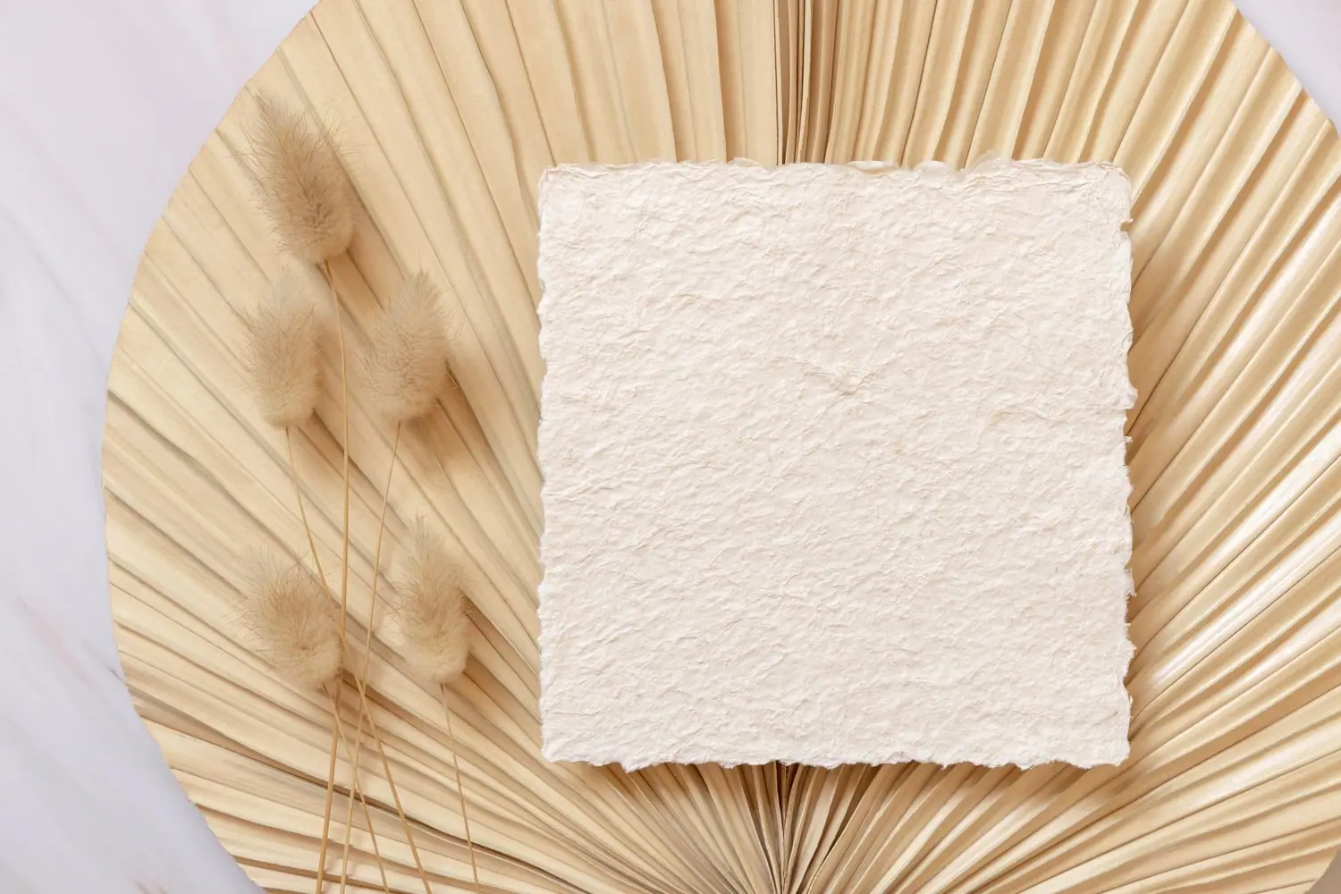 Inspirujące pracownie papiernictwa: Sztuka ręcznego papieru