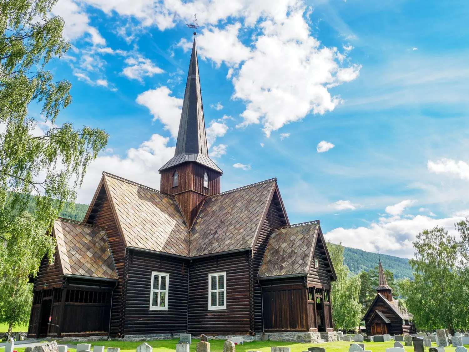Fotografowanie architektury drewnianej: Najpiękniejsze kościoły i chaty